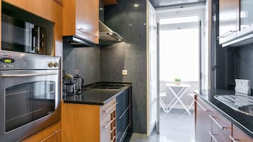 Fridge, microwave, oven, dishwasher