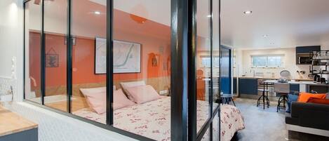 1 chambre, fer et planche à repasser, Wi-Fi, draps fournis