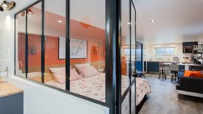 1 chambre, fer et planche à repasser, Wi-Fi, draps fournis