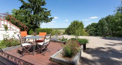 Furnished accommodation for tourism and bike workshop