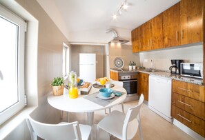 Fridge, microwave, oven, dishwasher