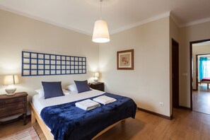 3 habitaciones, tabla de planchar con plancha y wifi gratis 
