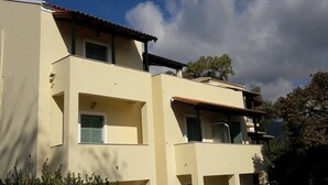 Ảnh chưa phân loại, 3 trong số 21 ảnh, nút