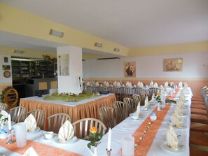 تناول الطعام