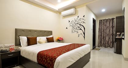 Hotel Lotus Grand