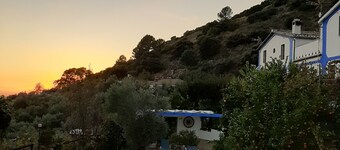 Loft type, pool, terrace, wifi, mountain views, sunsets.