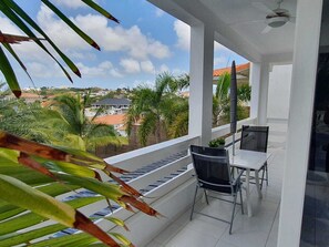 Outdoor dining - Appartement B1 Curacao Jan Thiel Gas /water/Electricity included!! (Jan Thiel)