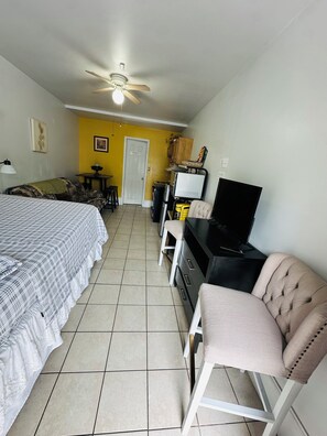 1 bedroom, iron/ironing board, free WiFi, bed sheets