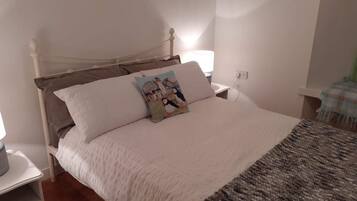 Apartment | 1 bedroom, iron/ironing board, free WiFi, bed sheets
