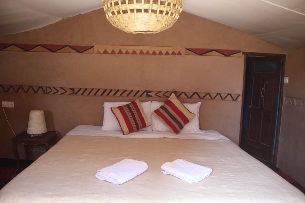 Tek Büyük veya İki Ayrı Yataklı Oda | Ücretsiz kablosuz İnternet, çarşaf takımı