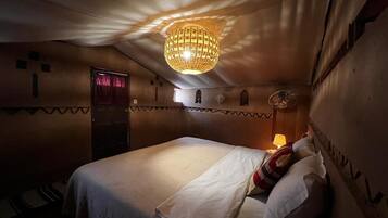 Deluxe Double Room | Free WiFi, bed sheets