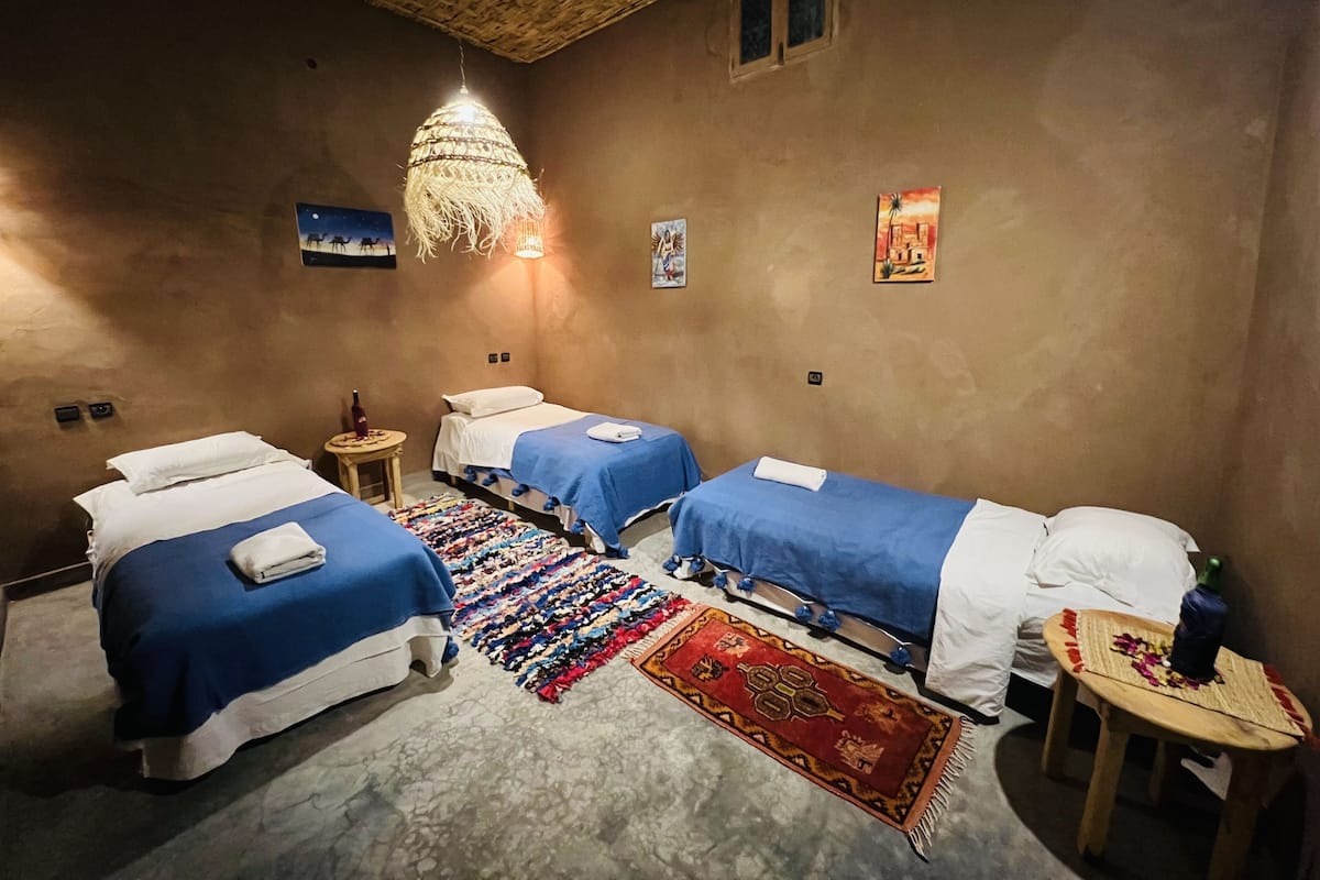 Habitación triple | Wifi gratis y ropa de cama
