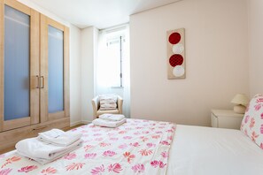 1 chambre, fer et planche à repasser, Wi-Fi gratuit, draps fournis