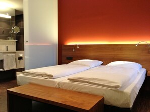 เครื่องนอนป้องกันสารก่อภูมิแพ้, โต๊ะทำงาน, ห้องเก็บเสียง, Wi-Fi ฟรี