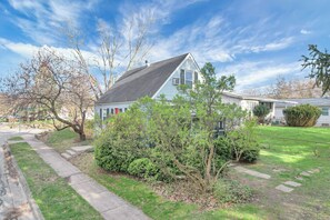 Exterior - The Columbus Blue Bungalow (Columbus)