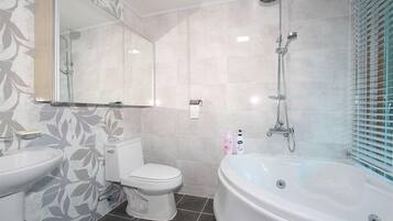 Quarto (101) | Wi-Fi de cortesia, roupa de cama