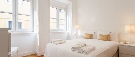 1 slaapkamer, een strijkplank/strijkijzer, gratis wifi, beddengoed