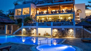Outdoor pool, pool loungers