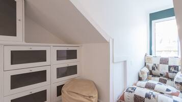 1 chambre, fer et planche Ă repasser, Wi-Fi gratuit, draps fournis