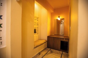 Chambre Deluxe | Décoration personnalisée, ameublement personnalisé, Wi-Fi gratuit