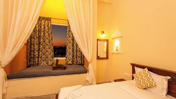 Superior Double Bed Private Ensuite | Individually decorated, individually furnished, free WiFi, bed sheets