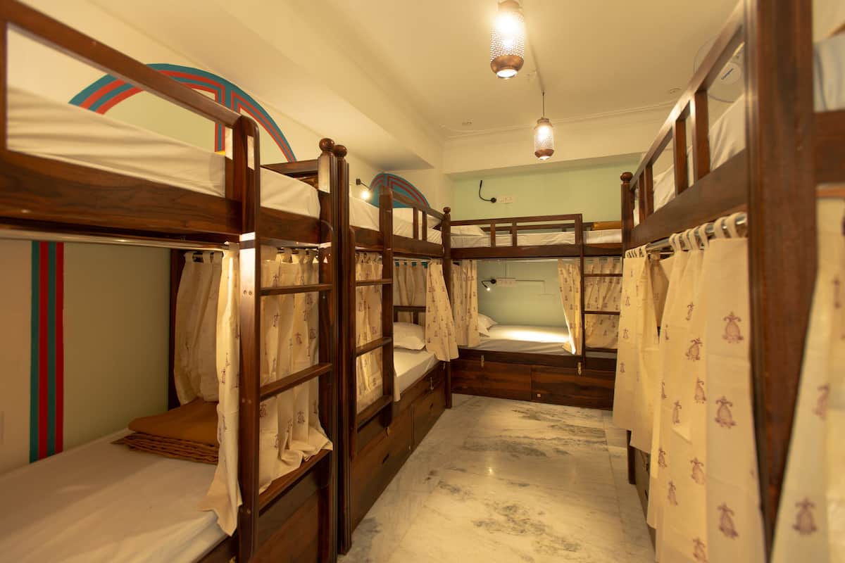 Bed in 8-Bed Mixed Dormitory Room