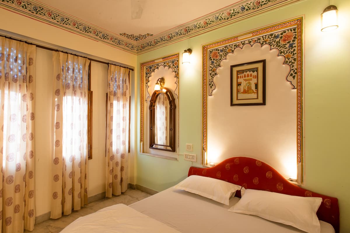 Individually decorated, individually furnished, free WiFi, bed sheets