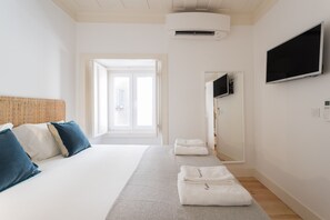 1 habitación, tabla de planchar con plancha, wifi gratis y ropa de cama 