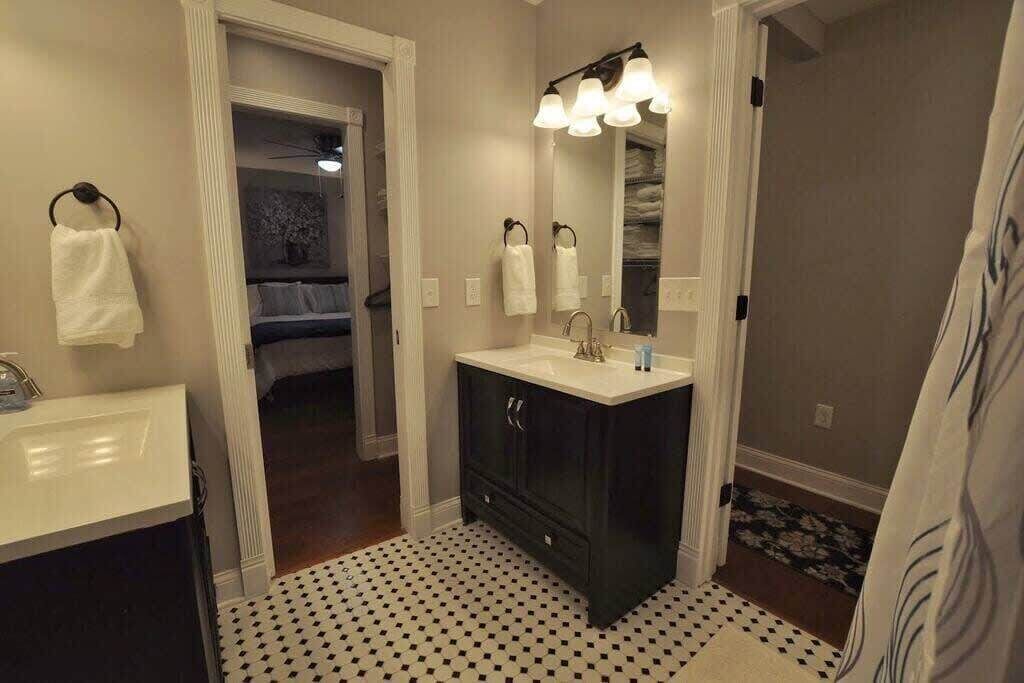 4 Schlafzimmer, Bügeleisen/Bügelbrett, WLAN, Bettwäsche