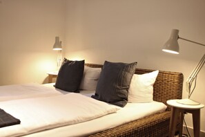 1 bedroom, iron/ironing board, travel cot, free WiFi