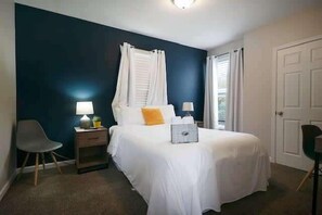 3 chambres, fer et planche à repasser, Wi-Fi, draps fournis