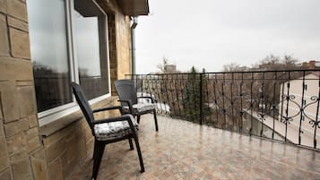 Vierpersoonskamer, balkon | Uitzicht vanaf balkon