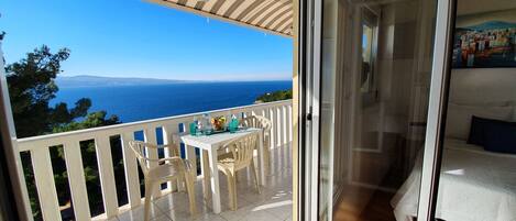 Huoneisto, merinäköala | Terassi/patio