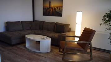 Fernseher, Stereoanlage