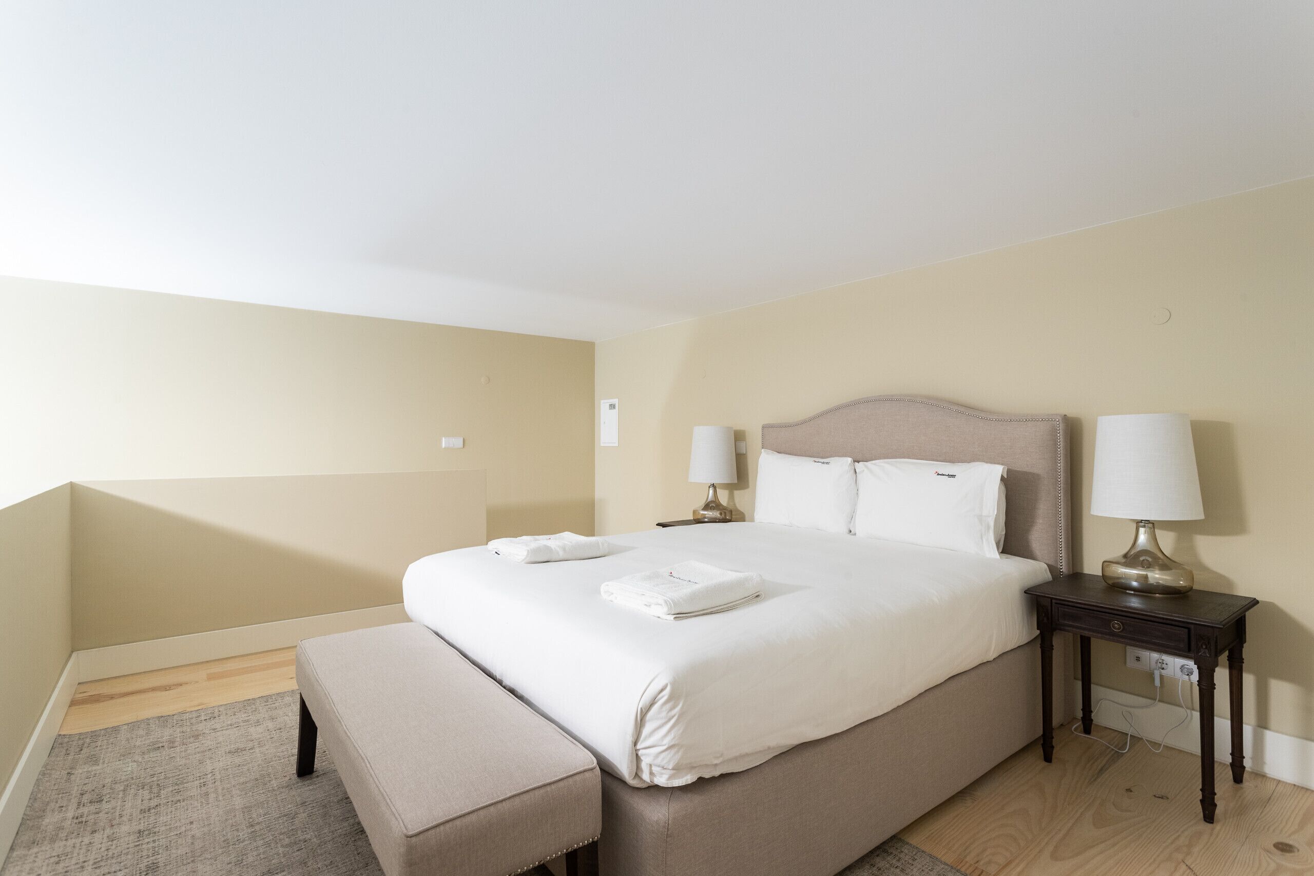 2 chambres, fer et planche à repasser, Wi-Fi gratuit, draps fournis