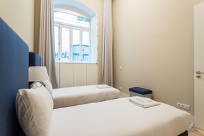 2 quartos, ferros/tábuas de passar roupa, Wi-Fi de cortesia