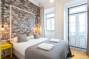 1 slaapkamer, een strijkplank/strijkijzer, gratis wifi, beddengoed