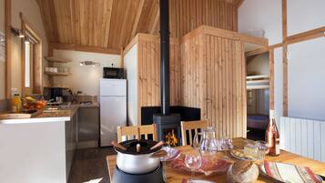 Chalet | Living area | Ping pong