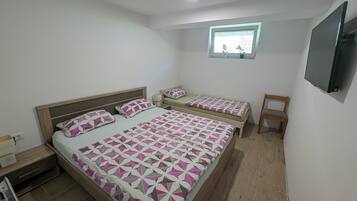 2 Schlafzimmer, Schreibtisch, WLAN