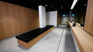 Sauna, hot tub, steam room, body treatments, aromatherapy