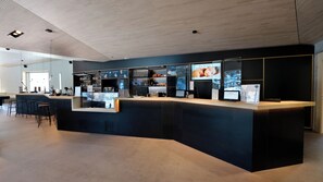Reception - wellnessHostel3000 (Laax)
