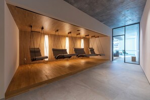 Sauna, hot tub, steam room, body treatments, aromatherapy