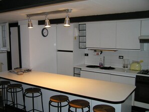 Fridge, microwave, oven, coffee/tea maker
