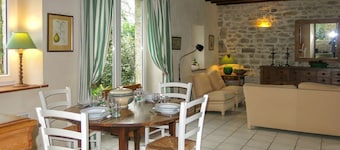 Stunning  villa for 4 people with WIFI, TV, terrace and pets allowed