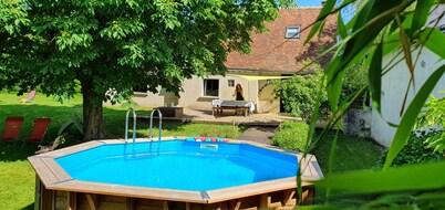 La cabaña le da la bienvenida cerca de los castillos del Loira.