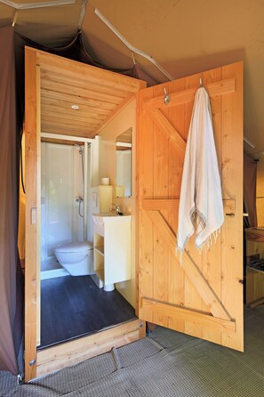 Tent | Badkamer