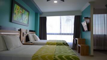 Family Suite | In-room safe, free WiFi