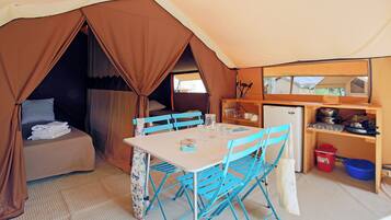 Tent | Private kitchen | Mini-fridge, microwave, stovetop, coffee/tea maker