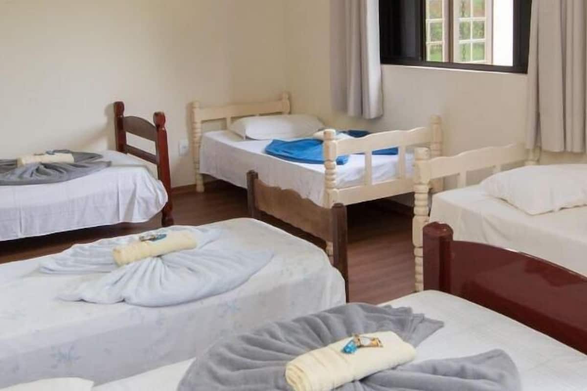 comfort single room | individually furnished, free wifi, bed sheets