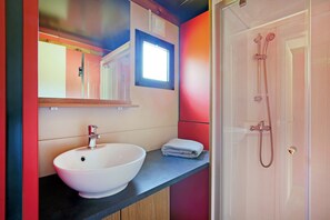 Comfort Chalet (Evasion) | Bathroom sink